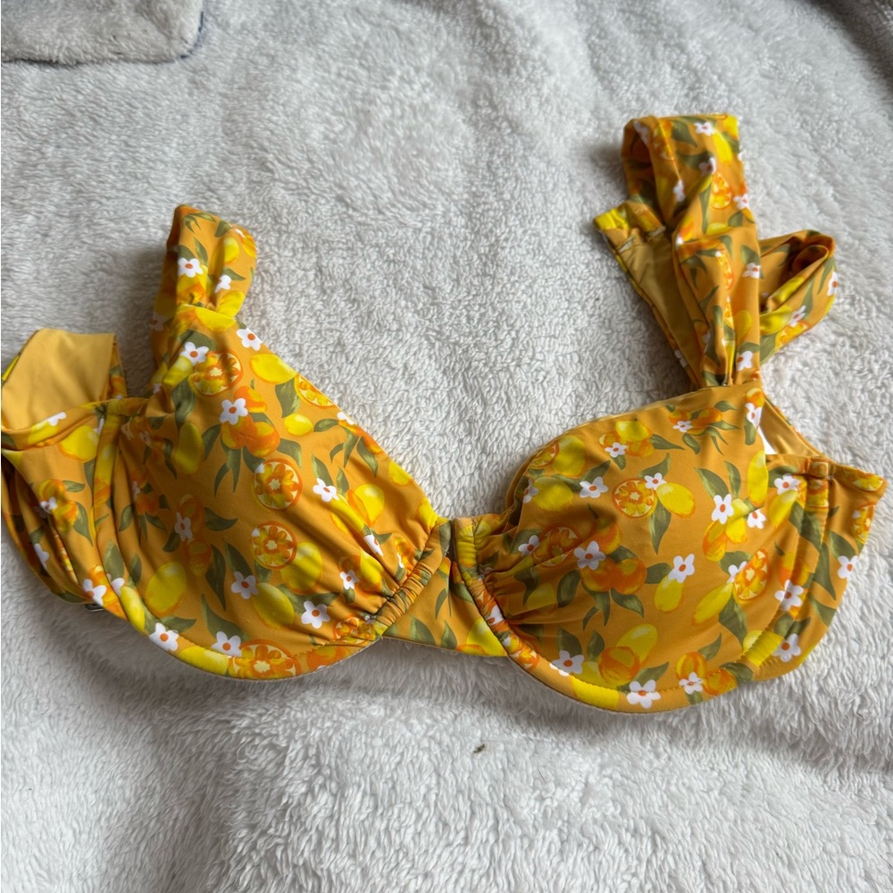 Dippin Daisy’s Positano Top